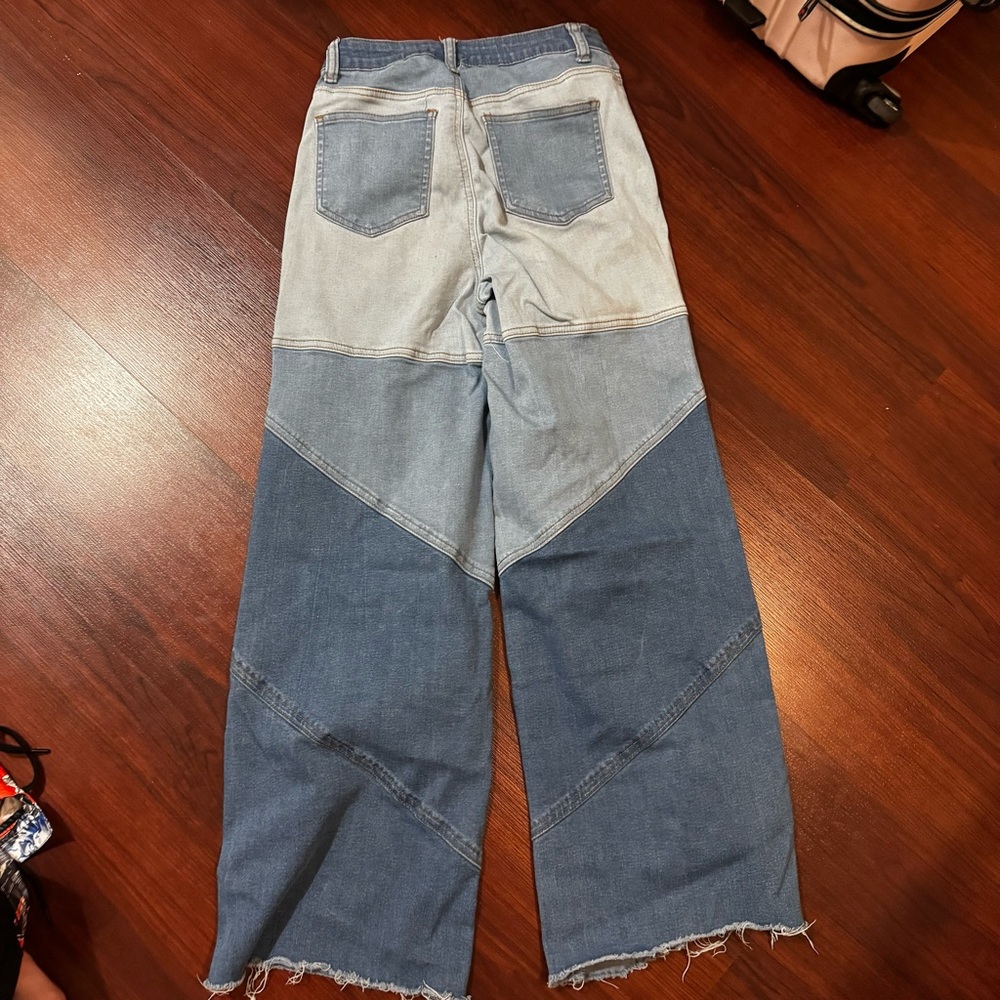 Fashion Nova Patterned Multi Tone Blue Denim Jeans Straight Leg Size 5 - Picture 4 of 4